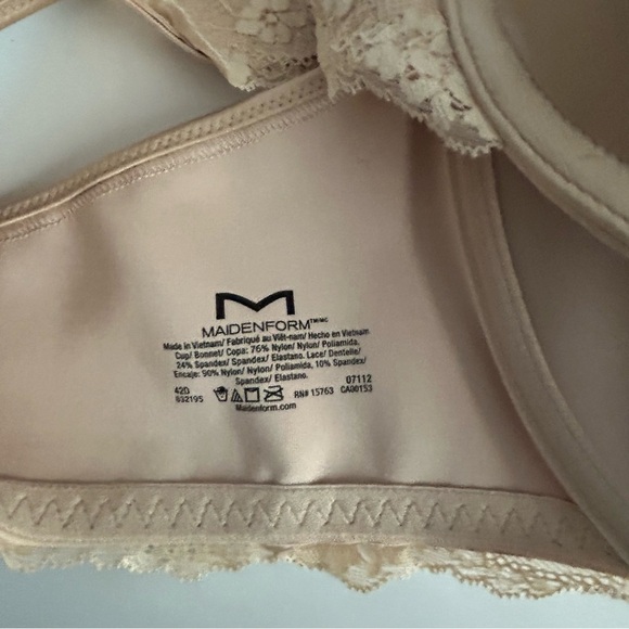Maidenform Bra | Size 42D - Picture 3 of 3